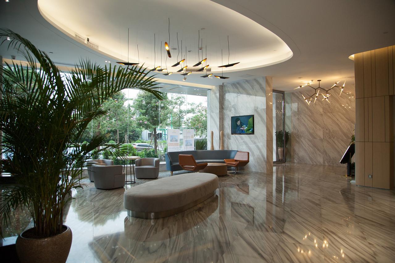 Qianhai Holiday Hotel Shenzhen Exteriör bild